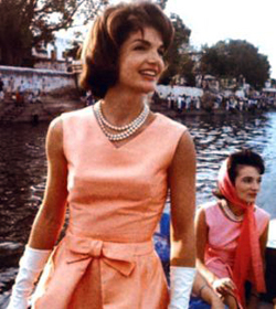 1962-jackie-kennedy-pearl-necklace